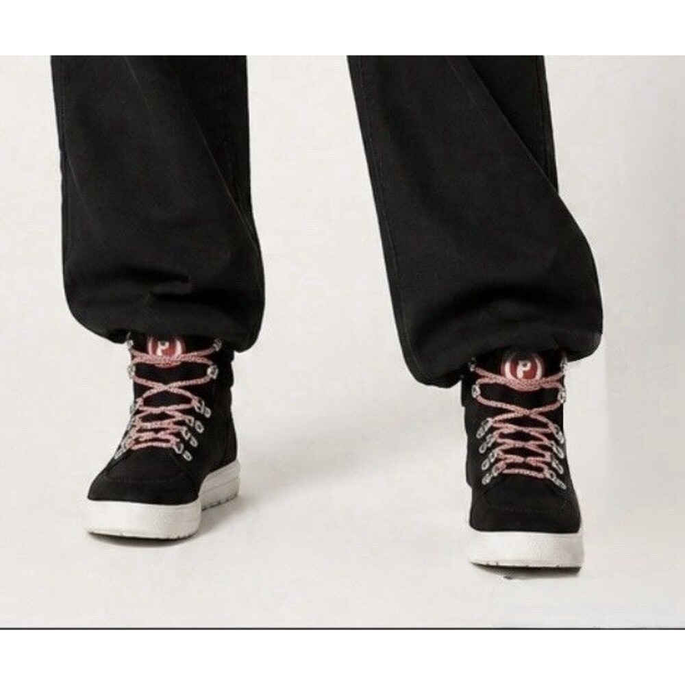 NWB Women’s Black Sneakers High Top Size 7 M Riverside Padded Shoes Pastry